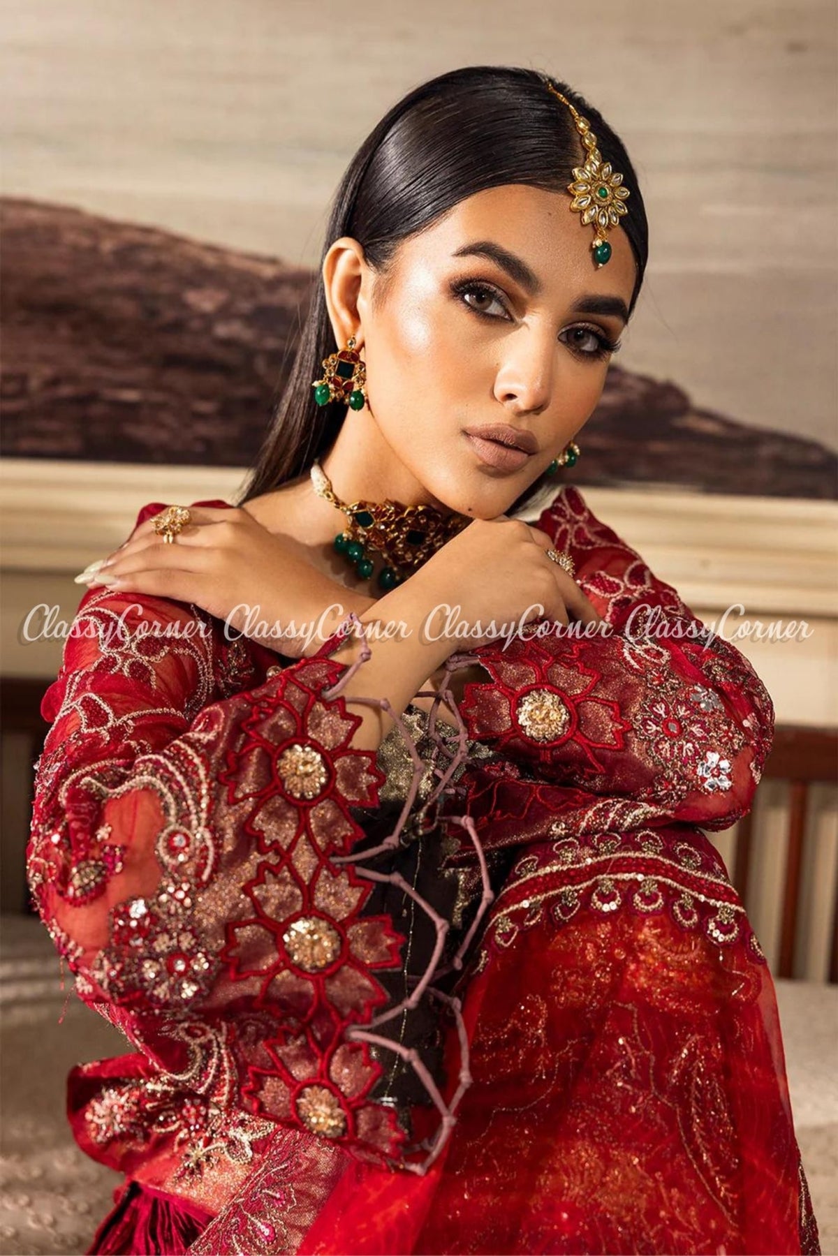 pakistani mehndi night outfit