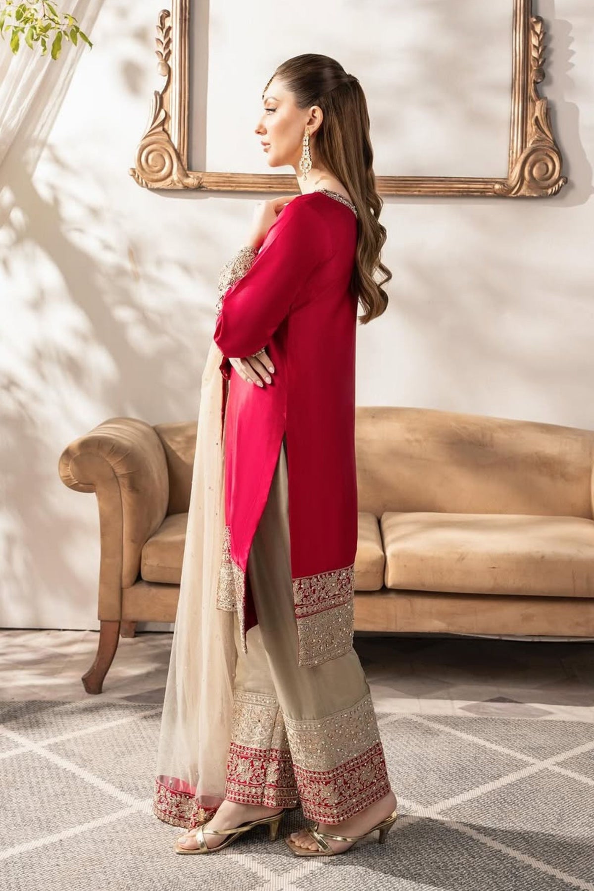 Pakistani Ladies Wedding Outfits