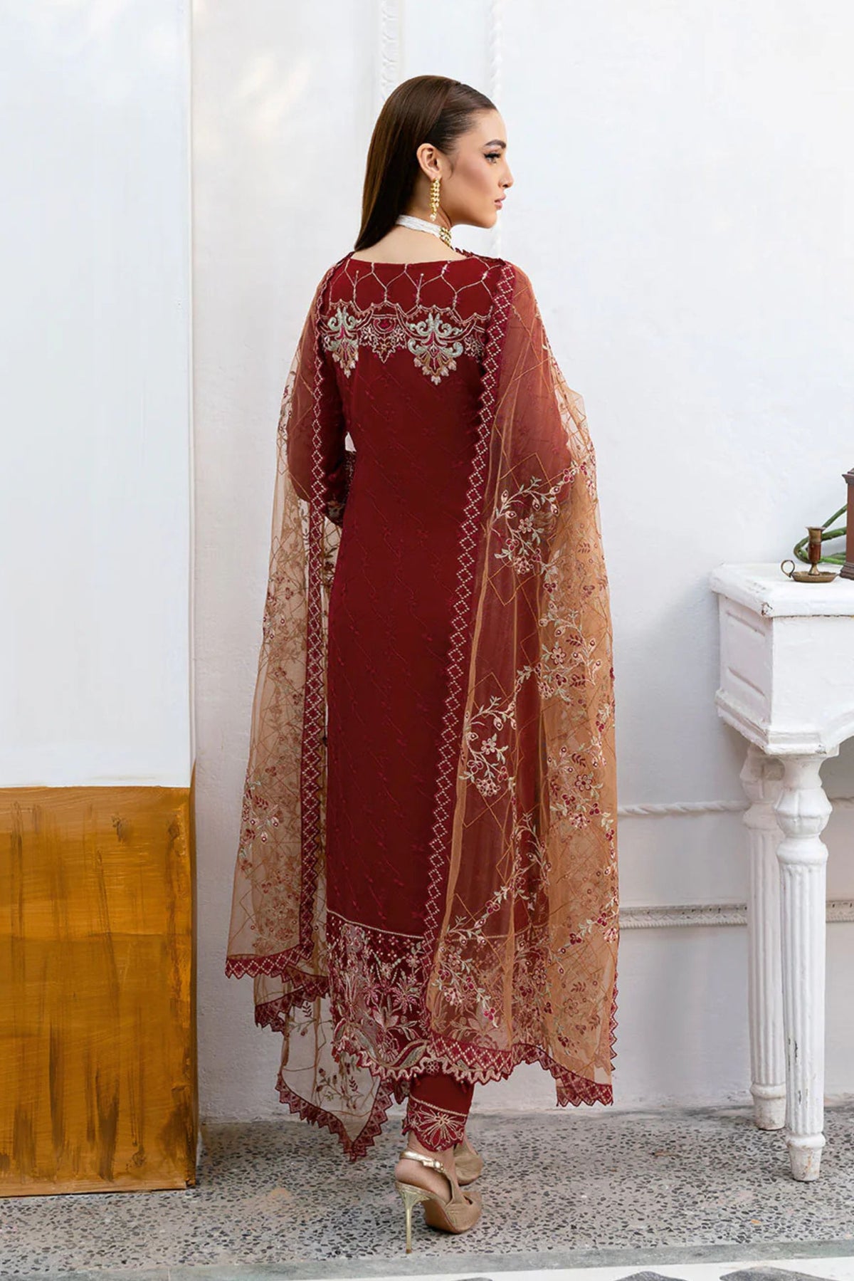 Pakistani Formal Suits For Women