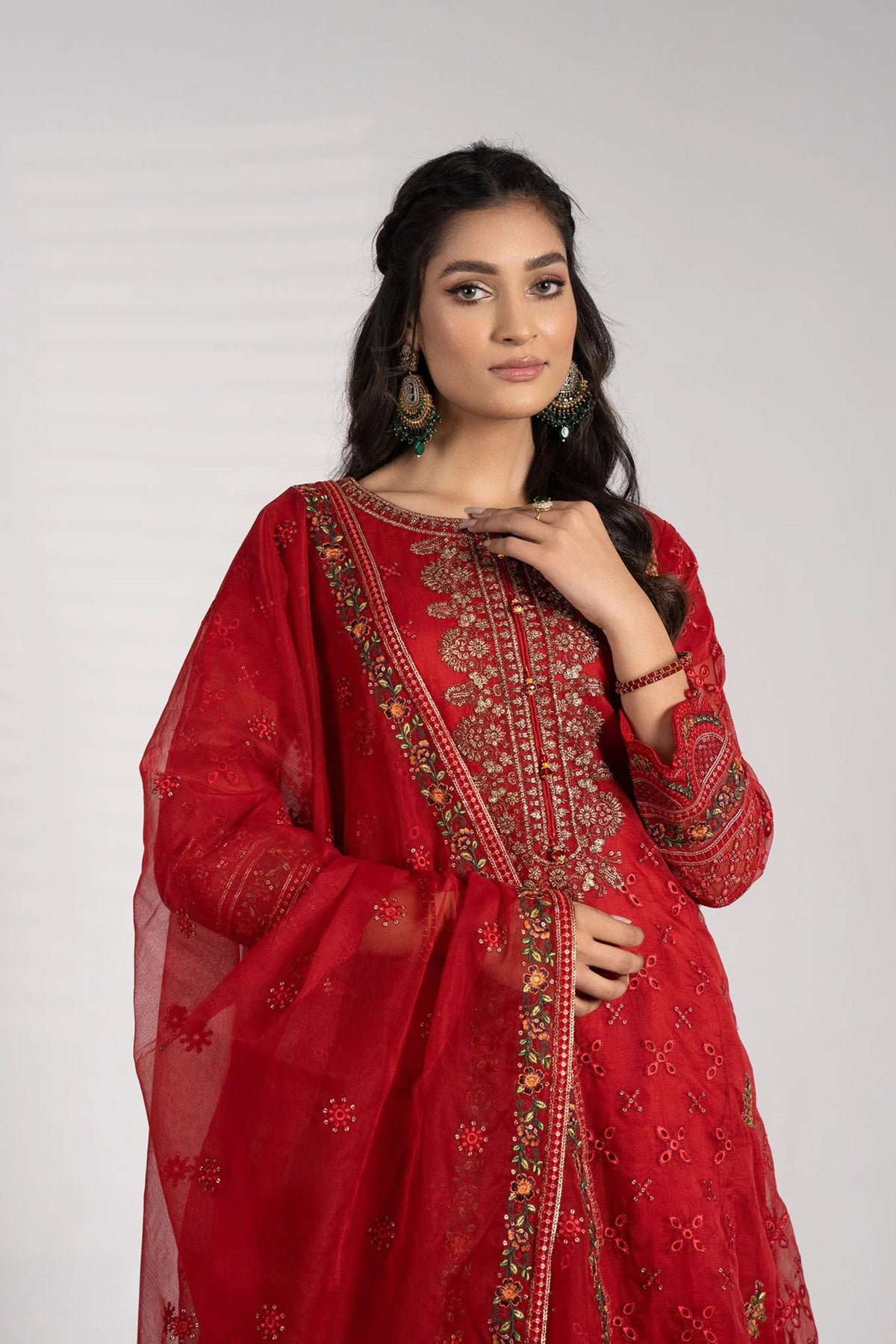 Traditional Pakistani Wedding Clothing