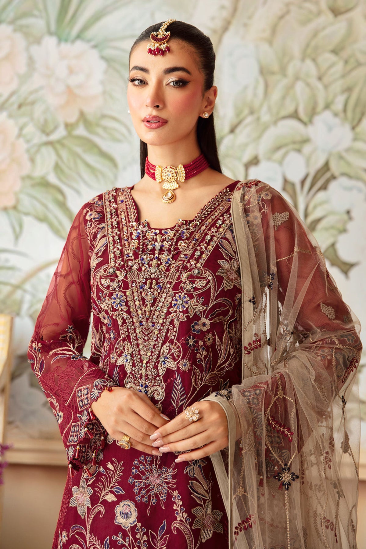 Pakistani Ladies Wedding Outfits