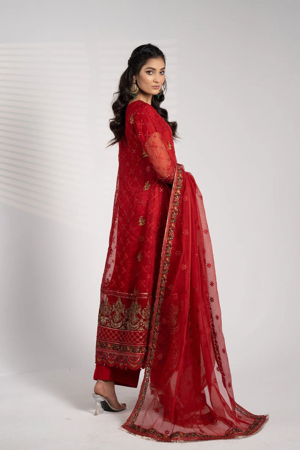 Traditional Pakistani Wedding Clothing