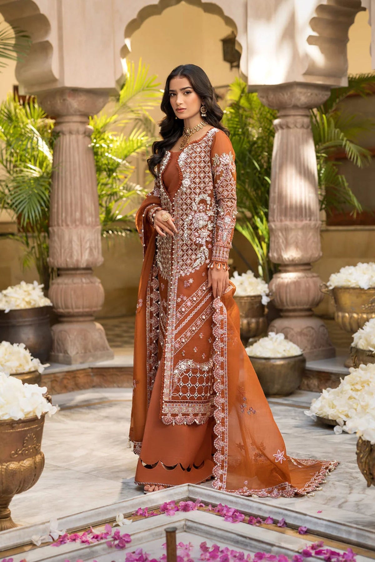 Pakistani Ladies Wedding Outfits