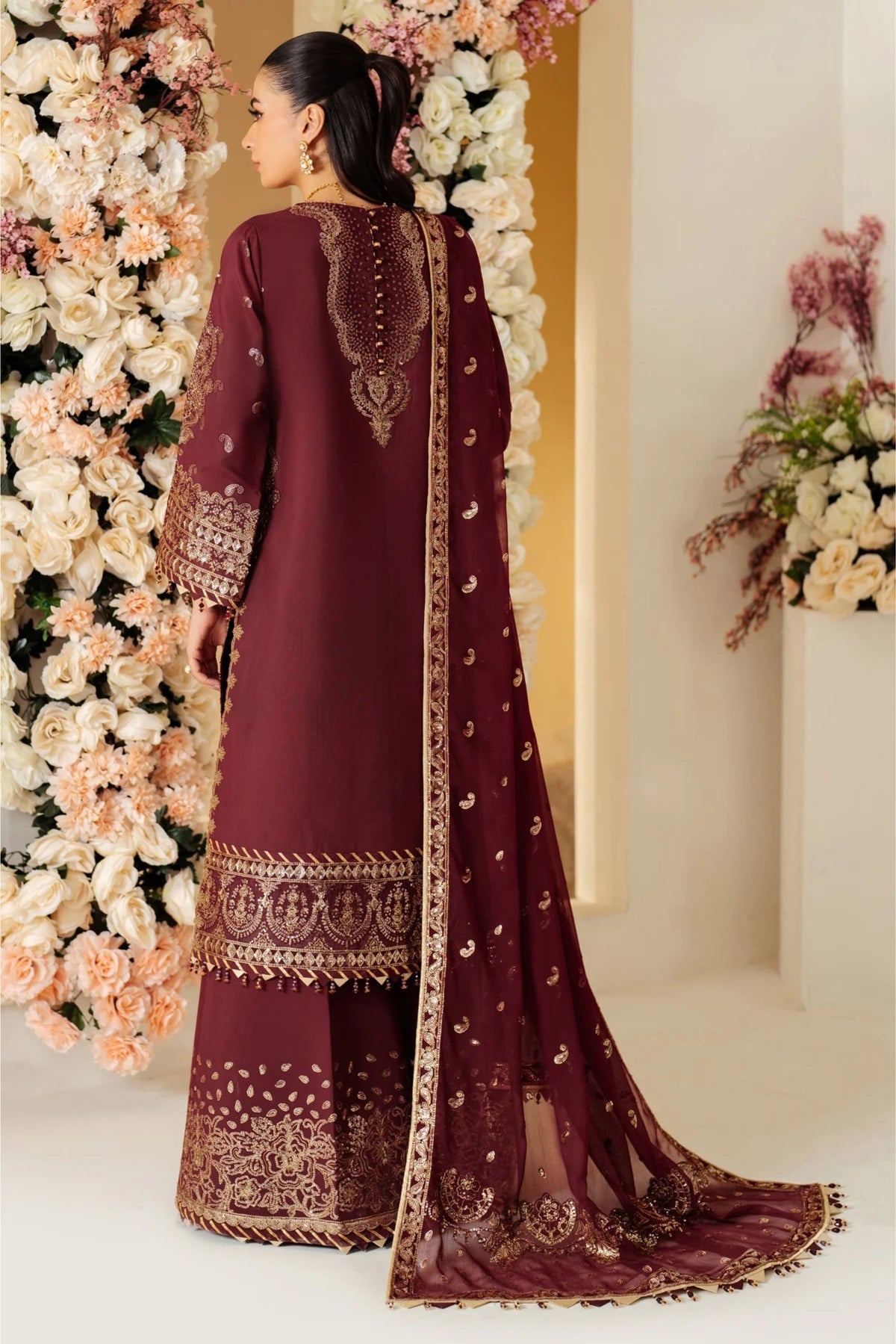 Pakistani Wedding Salwar Kameez In UK