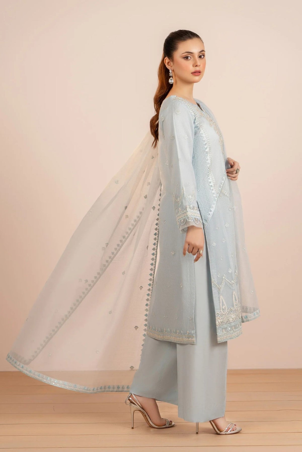 Women&#39;s Formal Wear For Pakistani Wedding 