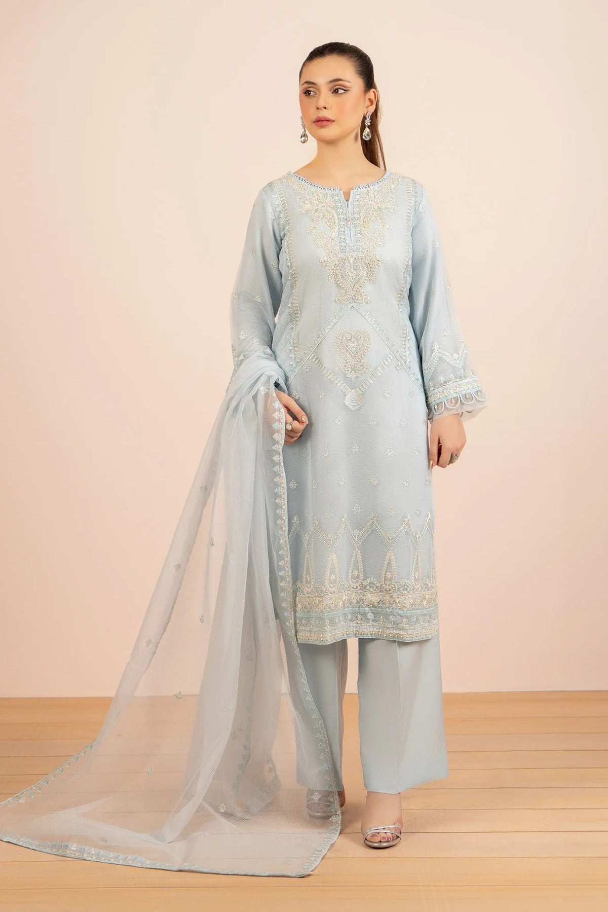 Women&#39;s Formal Wear For Pakistani Wedding 