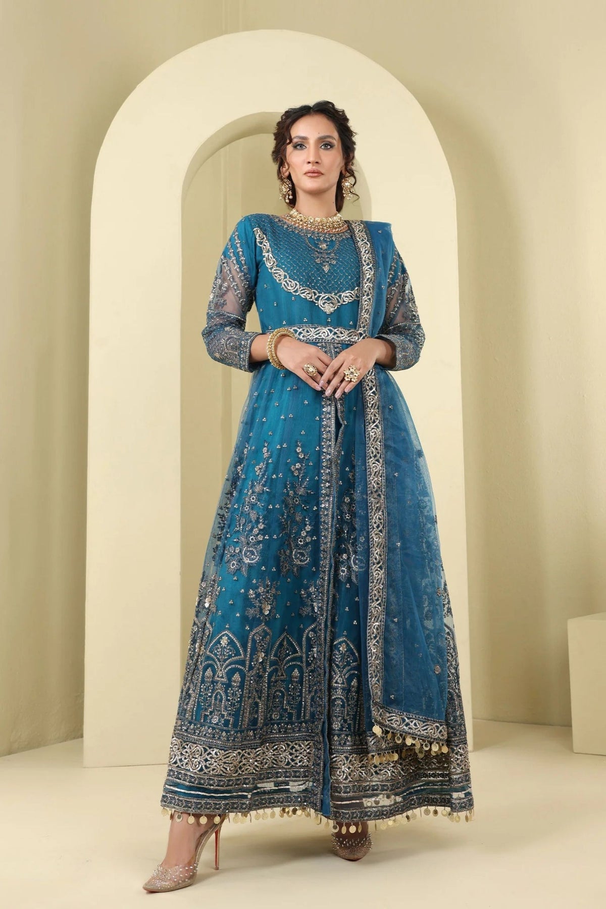 Pakistani Wedding Guest Outfits 2024