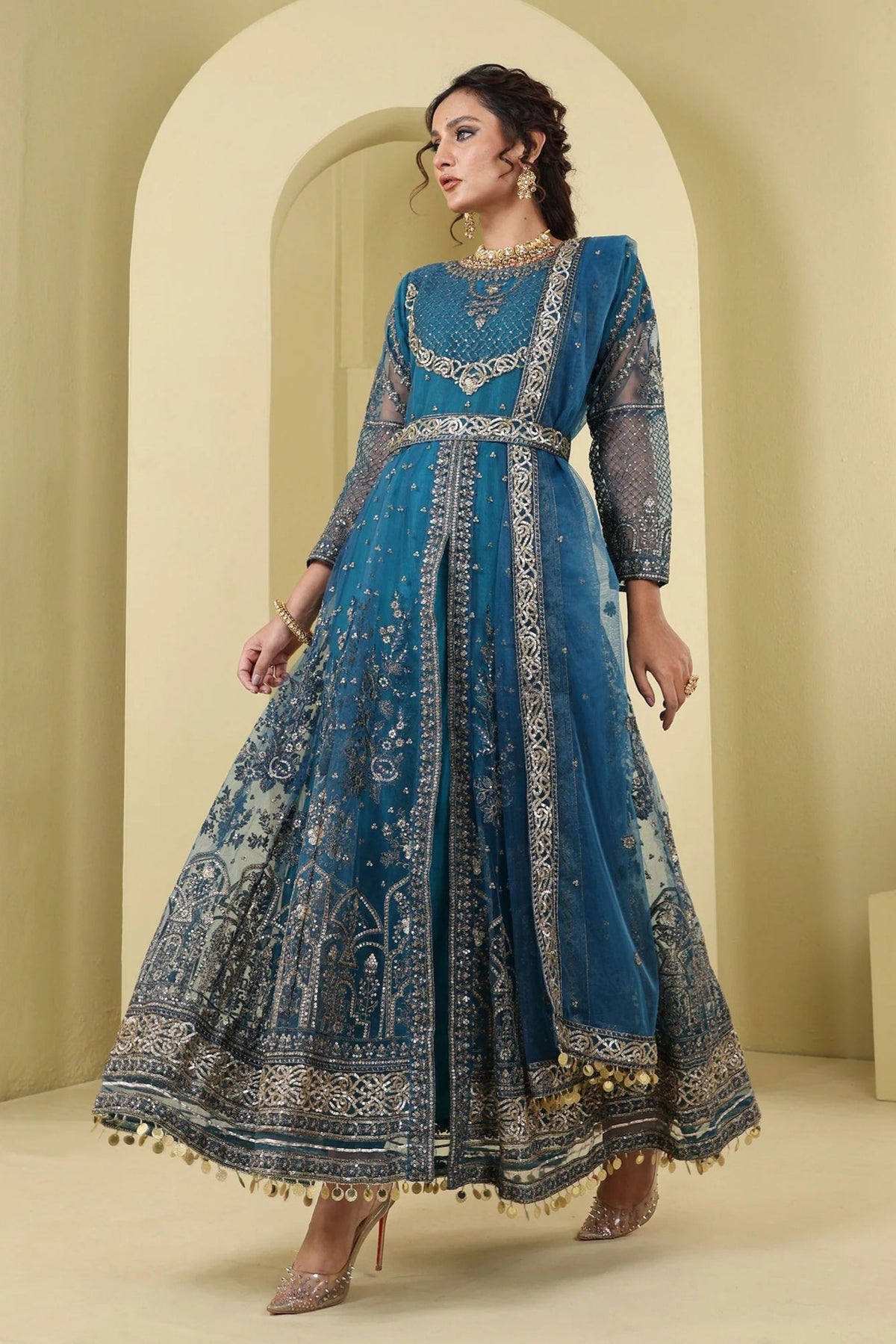 Pakistani Wedding Guest Outfits 2024