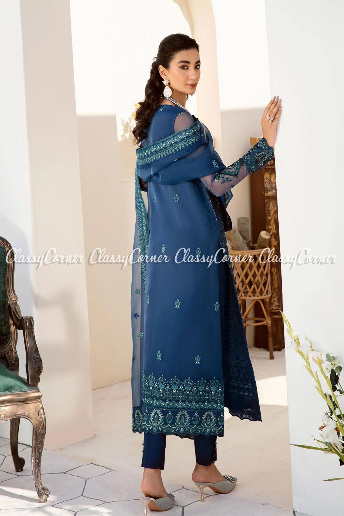 Pakistani wedding clothes for females