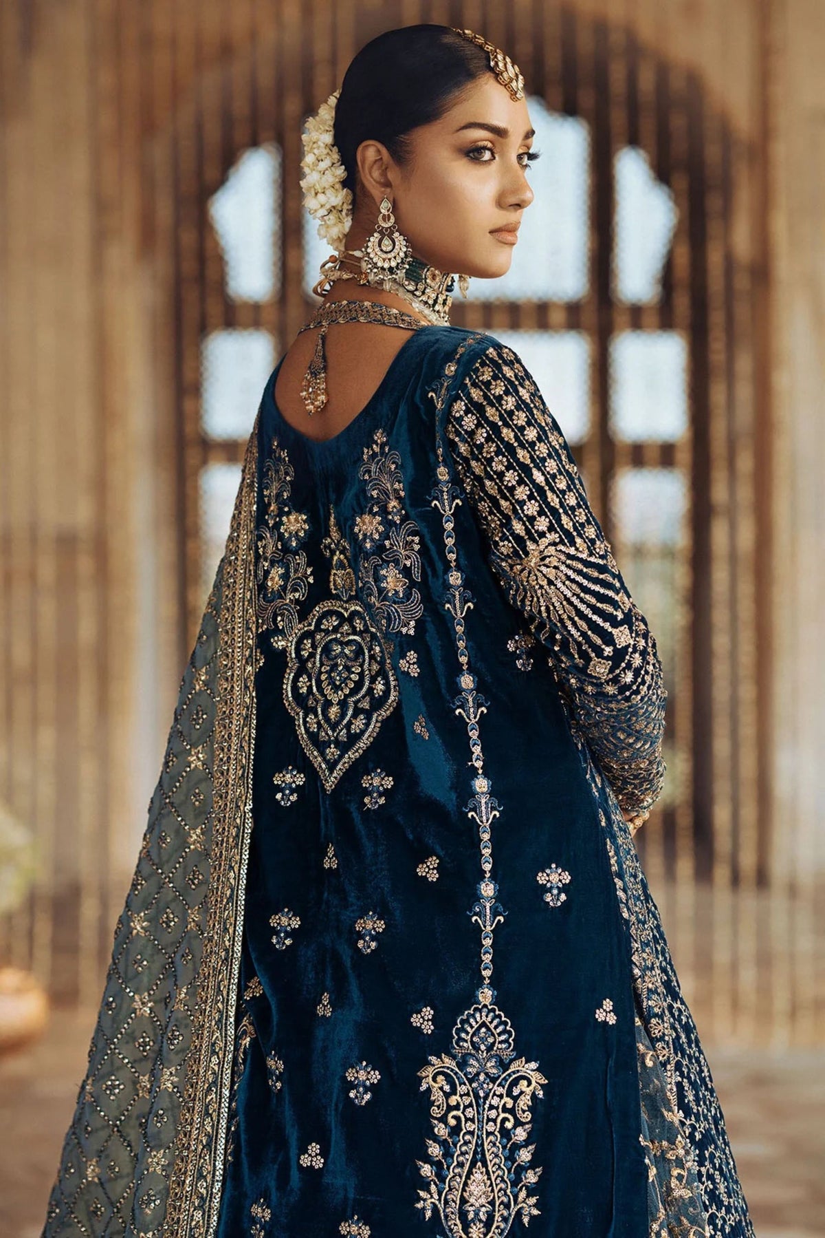 Pakistani Wedding Outfits For Women 