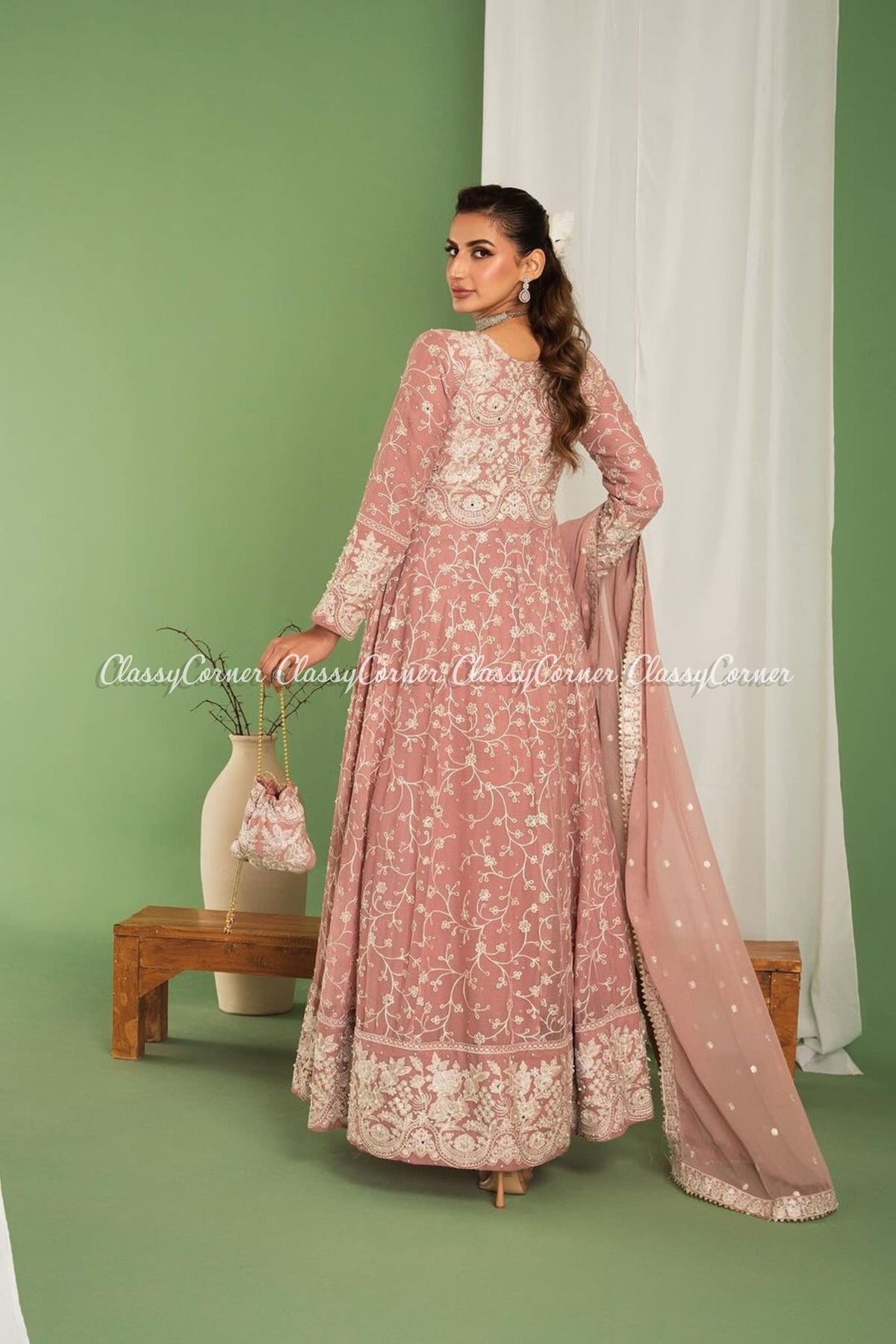 Pakistani Wedding Party Outfits