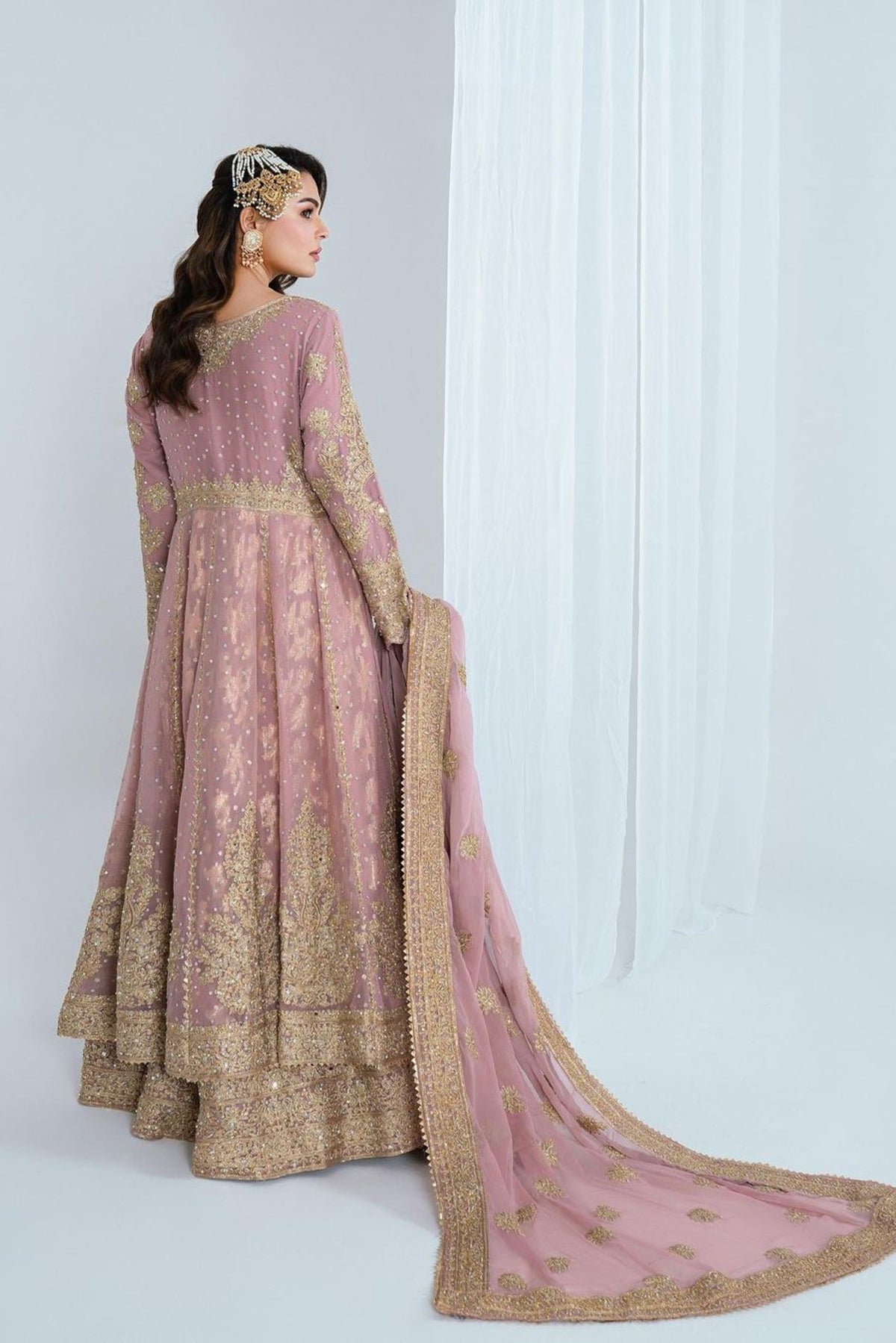 Pakistani Wedding Wear Gown Outfits