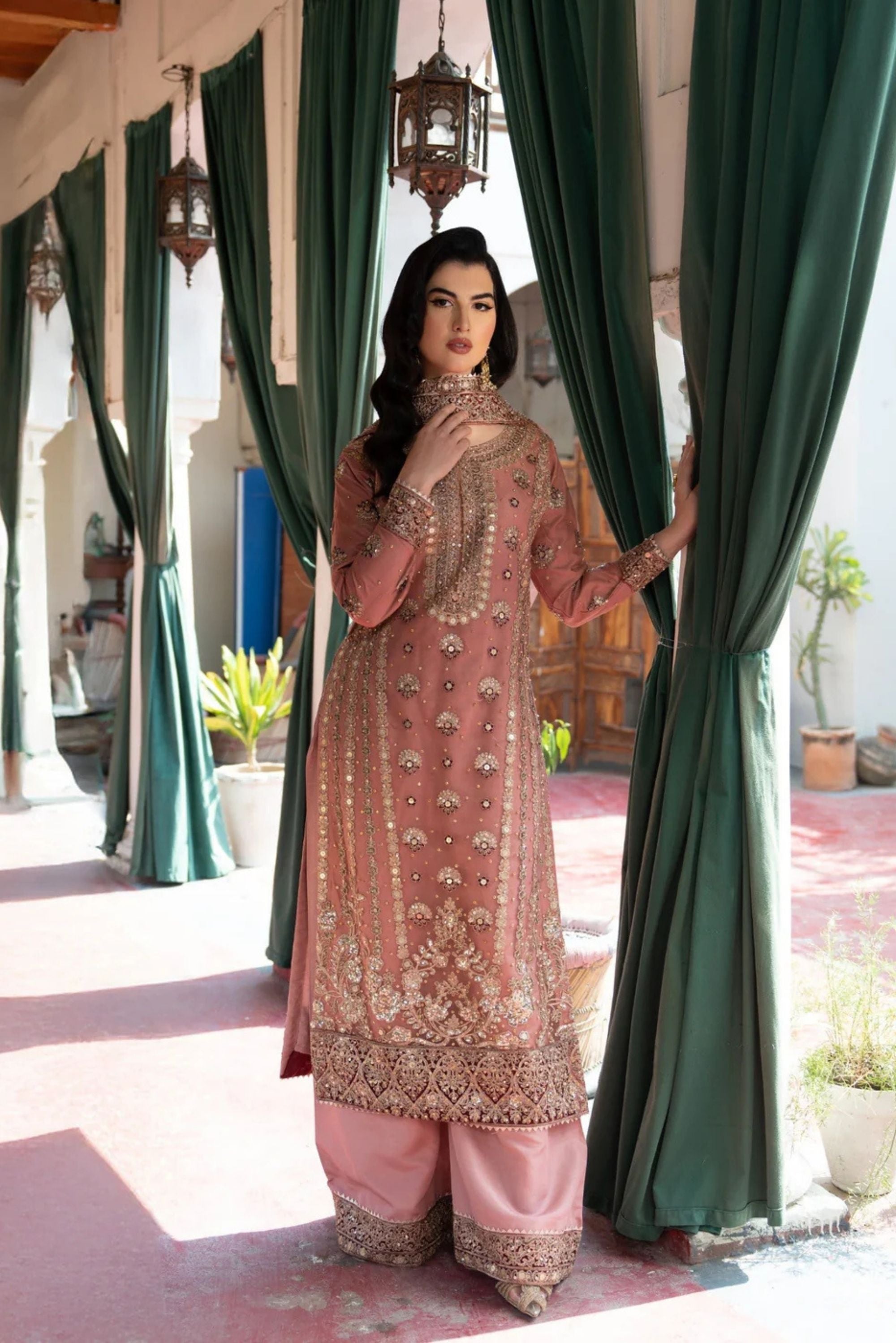 Pakistani Wedding Party Outfits For Ladies