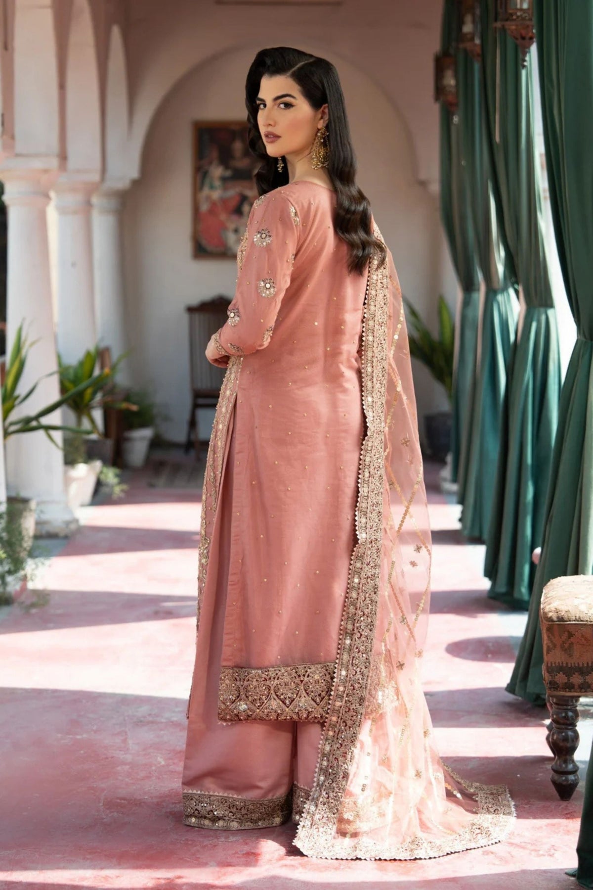 Pakistani Wedding Party Outfits For Ladies