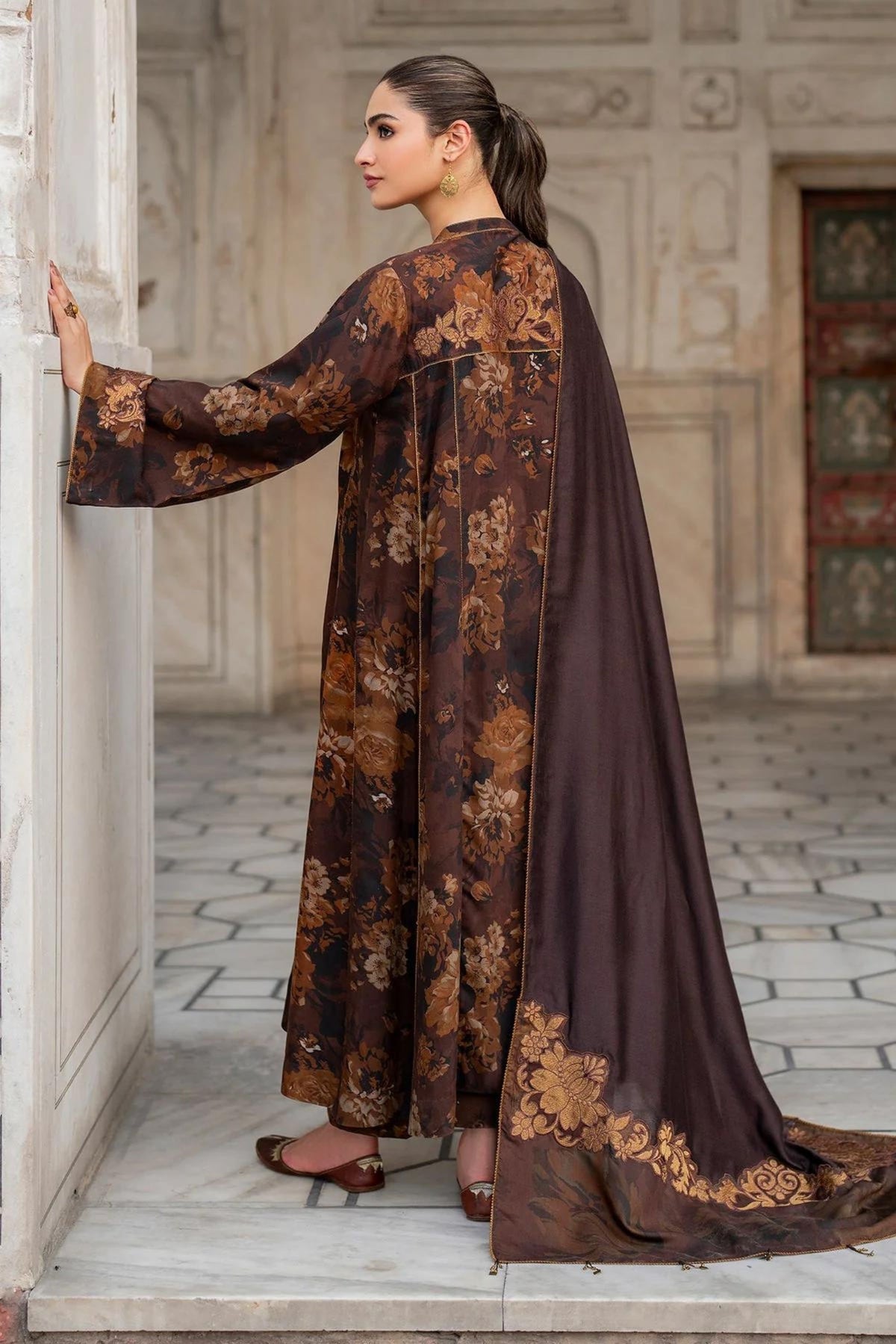 Pakistani Semi Formal Salwar Kameez