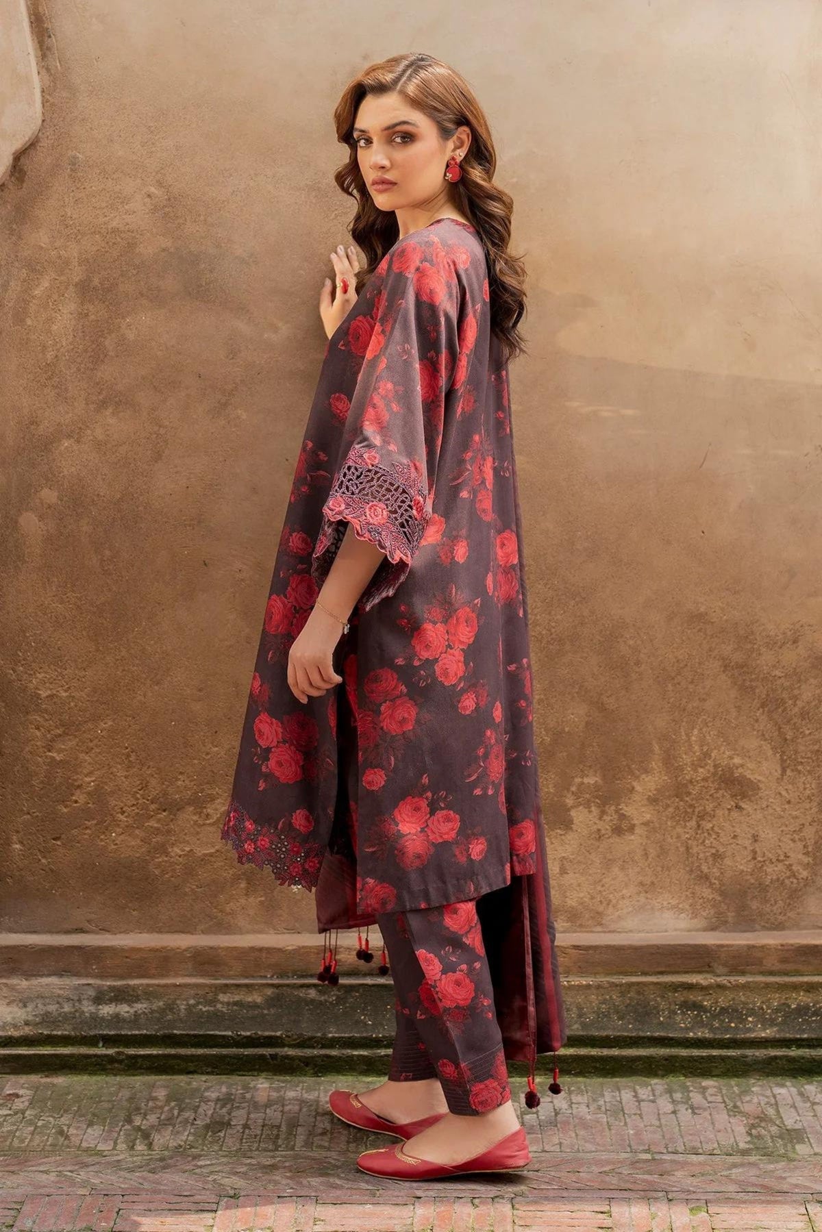 Pakistani Semi Formal Salwar Kameez