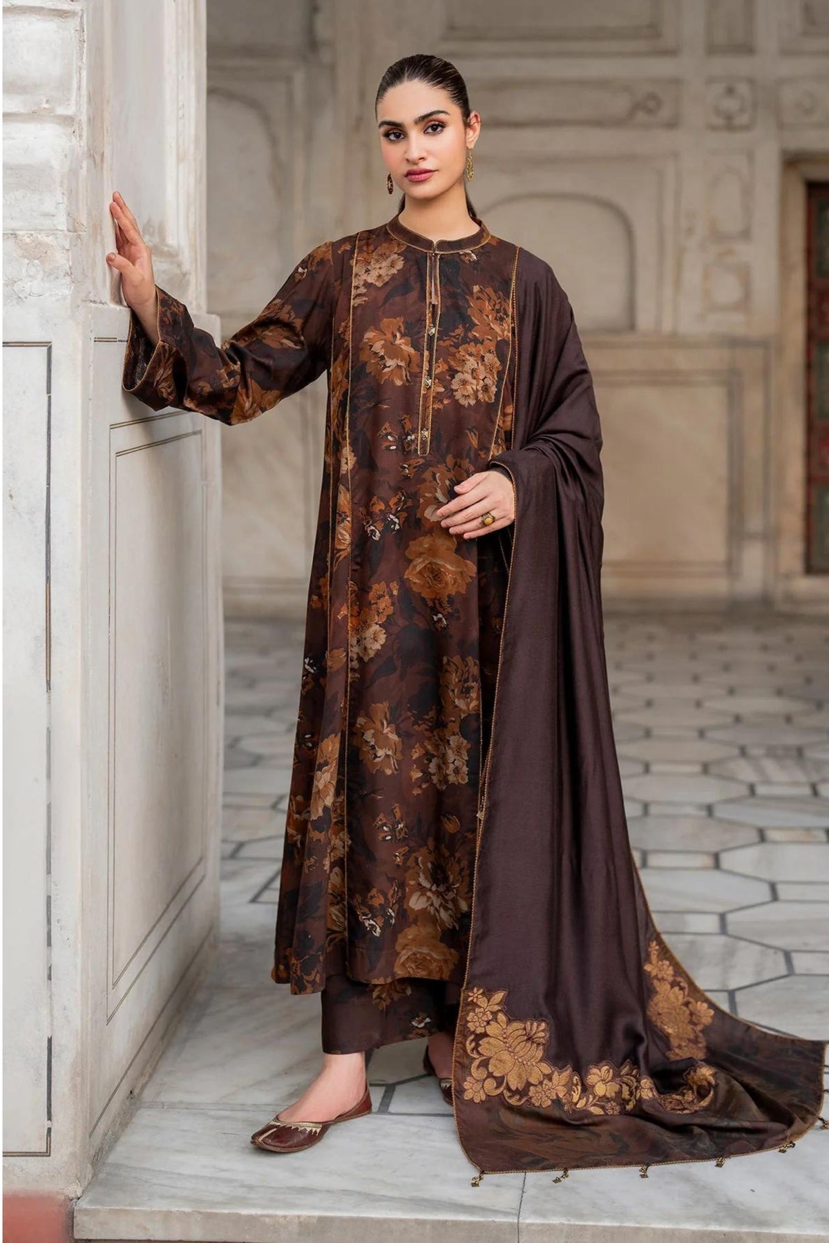 Pakistani Semi Formal Salwar Kameez