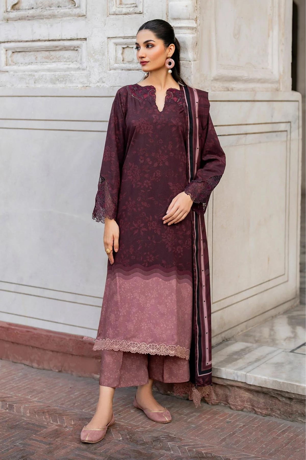 Pakistani Semi Formal Salwar Kameez