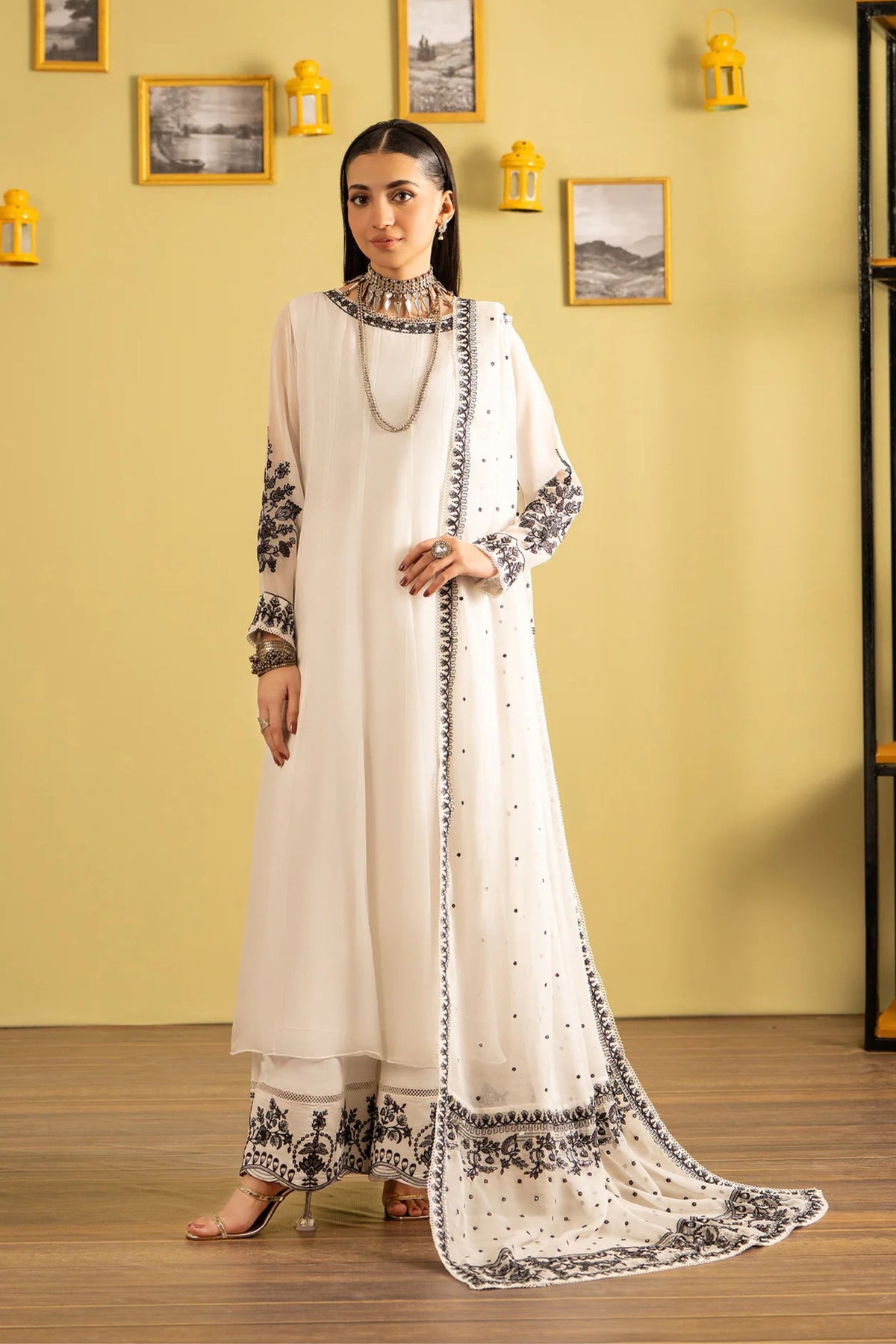 Pakistani Party Wear Dresses Online 