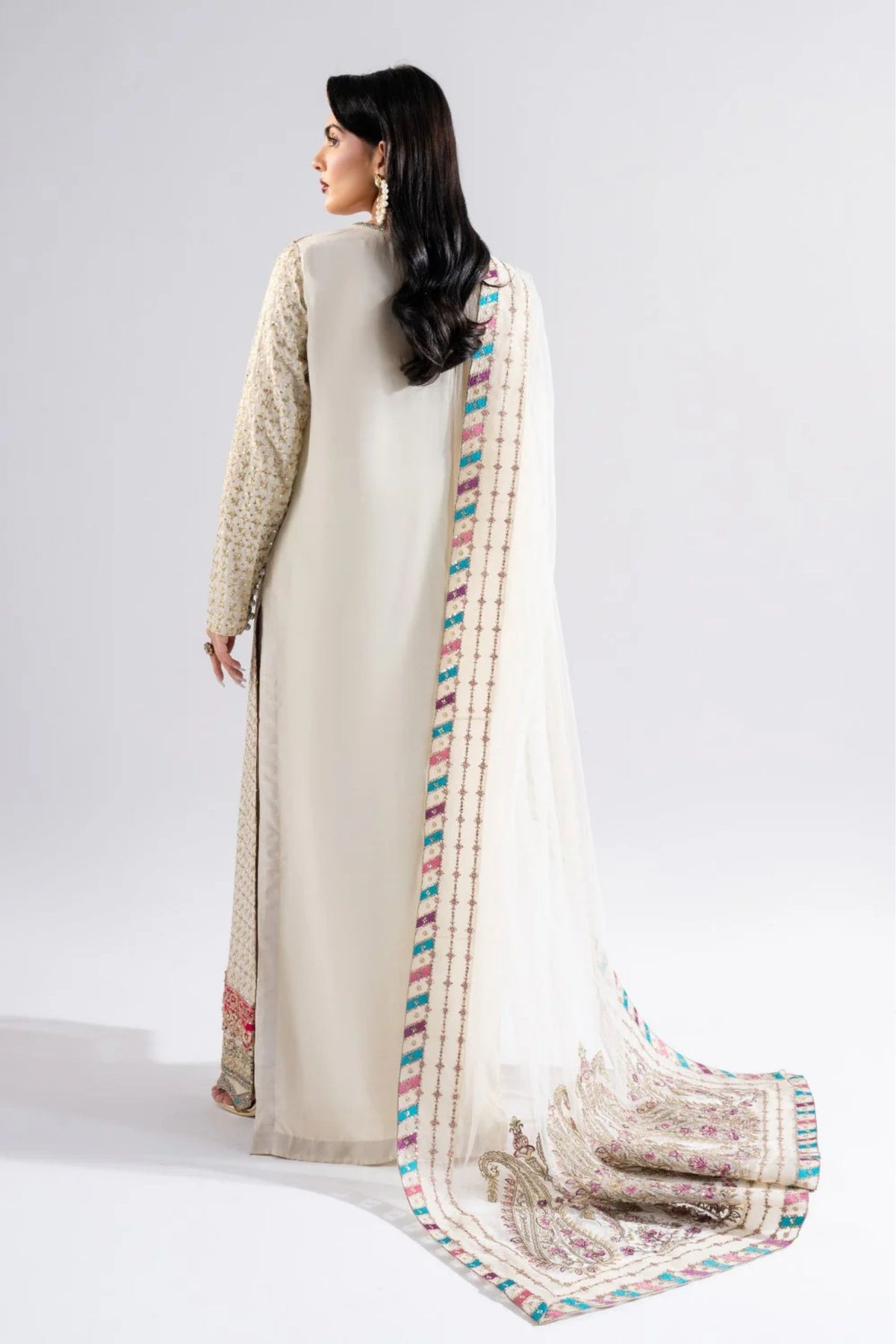 Wedding wear Pakistani outfits Online