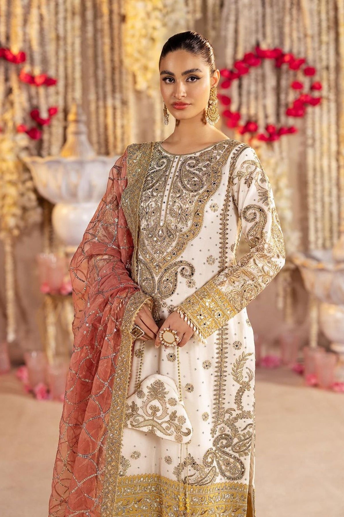 Best Pakistani Wedding Outfits 