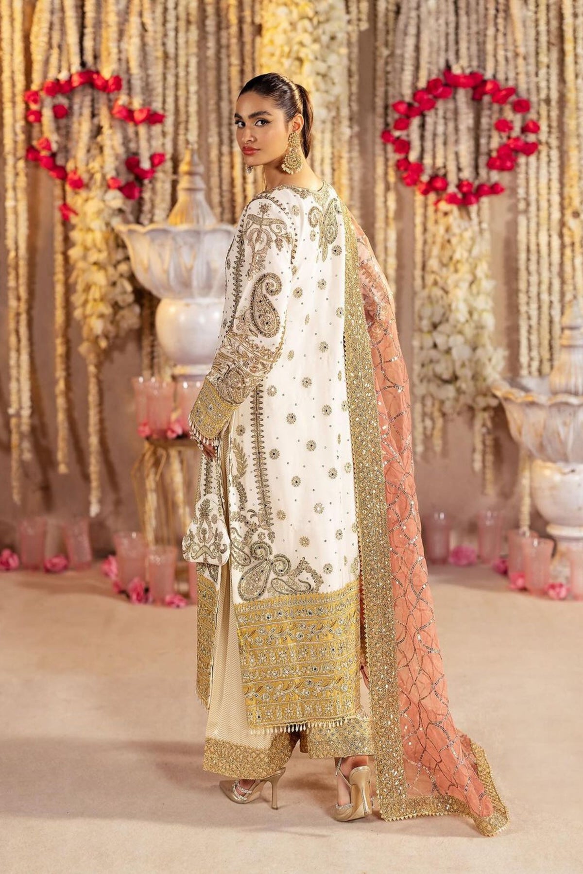 Best Pakistani Wedding Outfits 