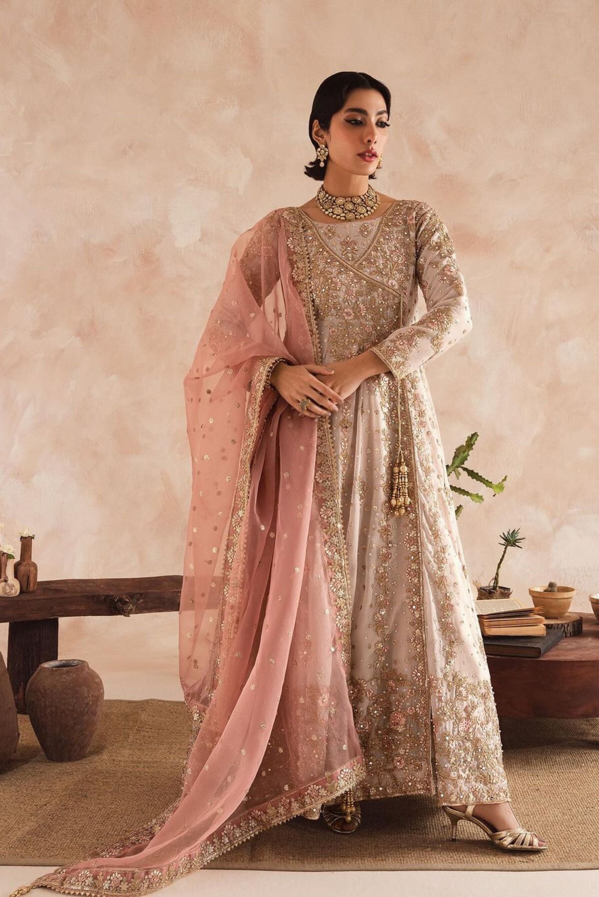 Pakistani Ladies Wedding Outfits