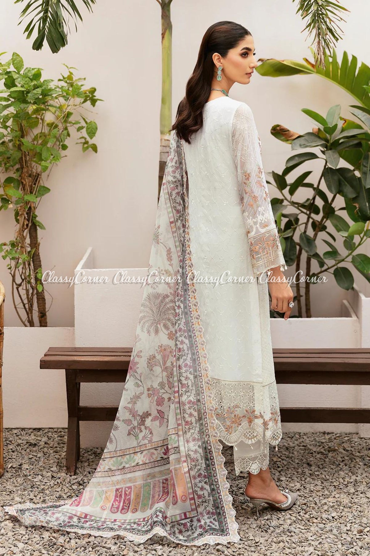 guest outfits to attend pakistani wedding