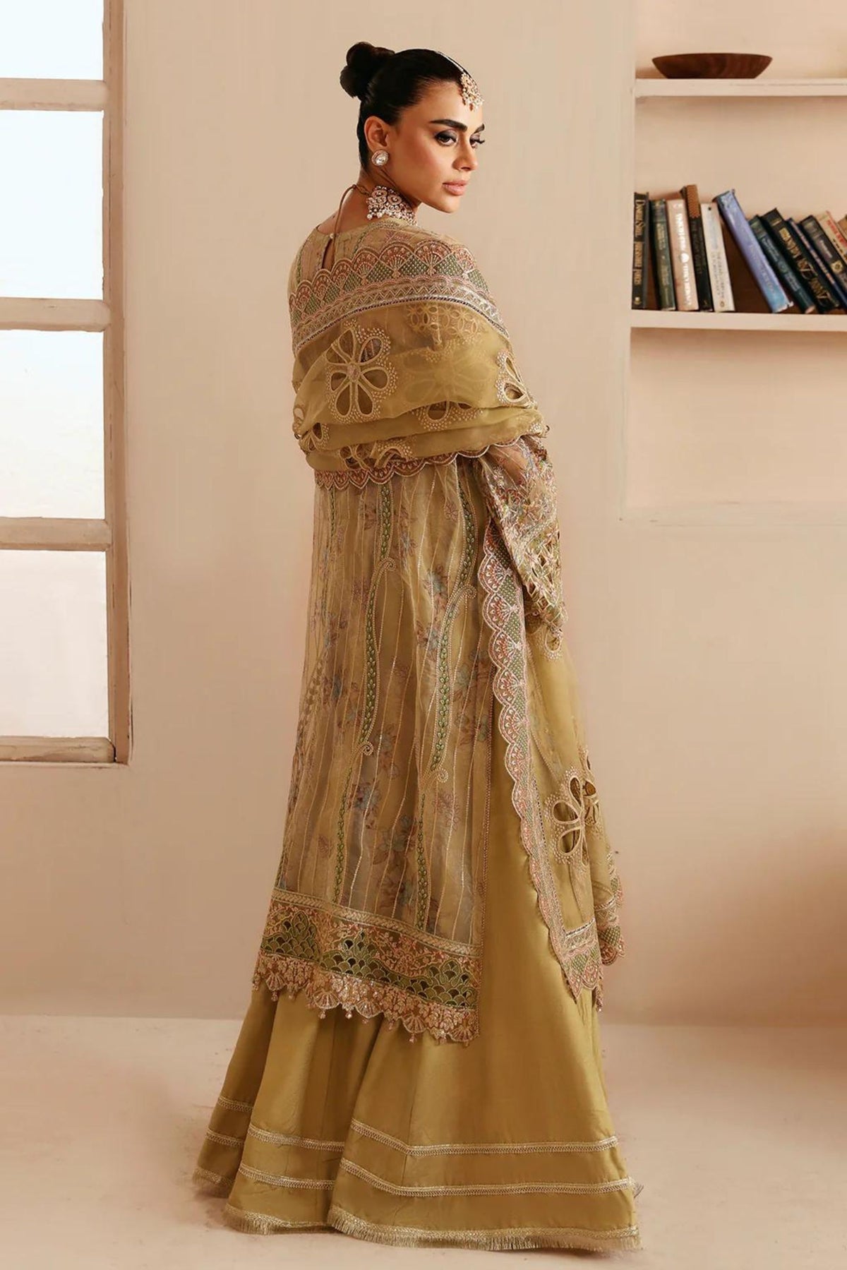 Pakistani Wedding Ensembles For Females