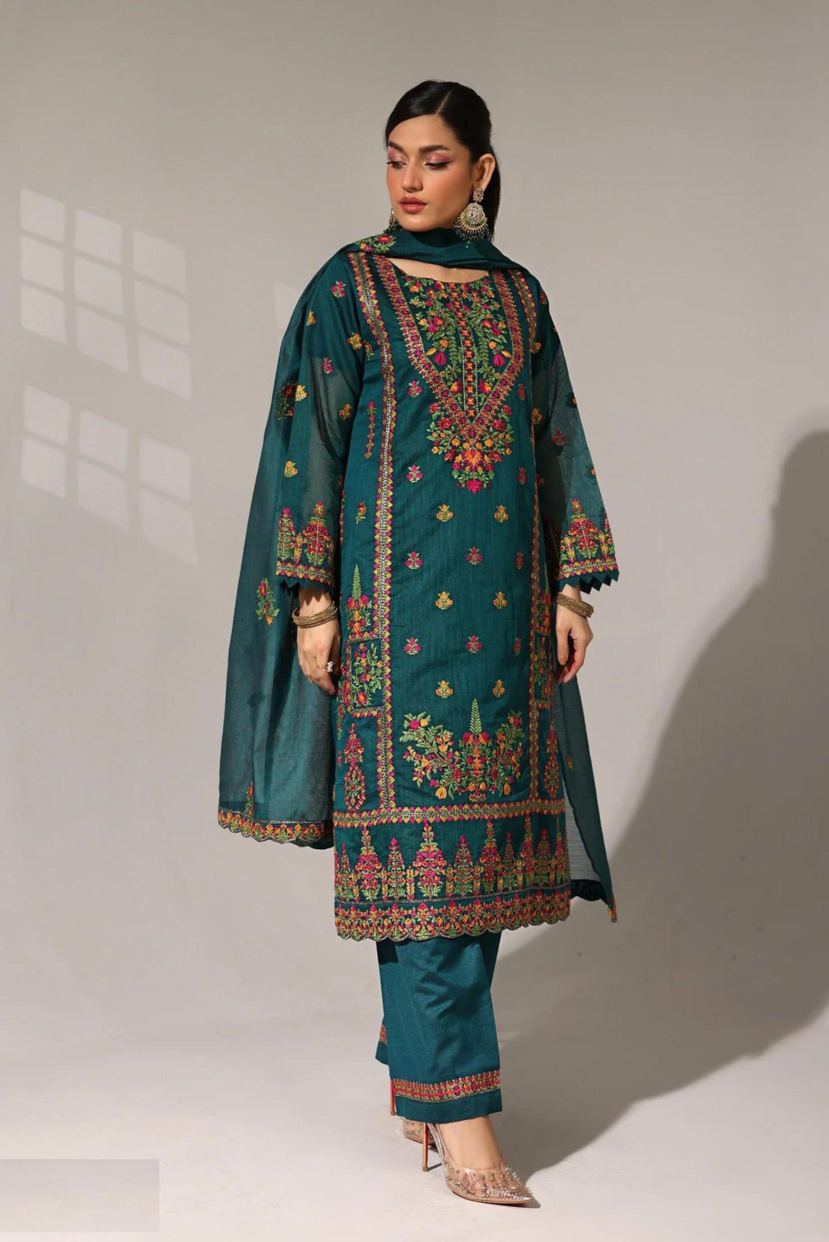 Women Pakistani Suits UK