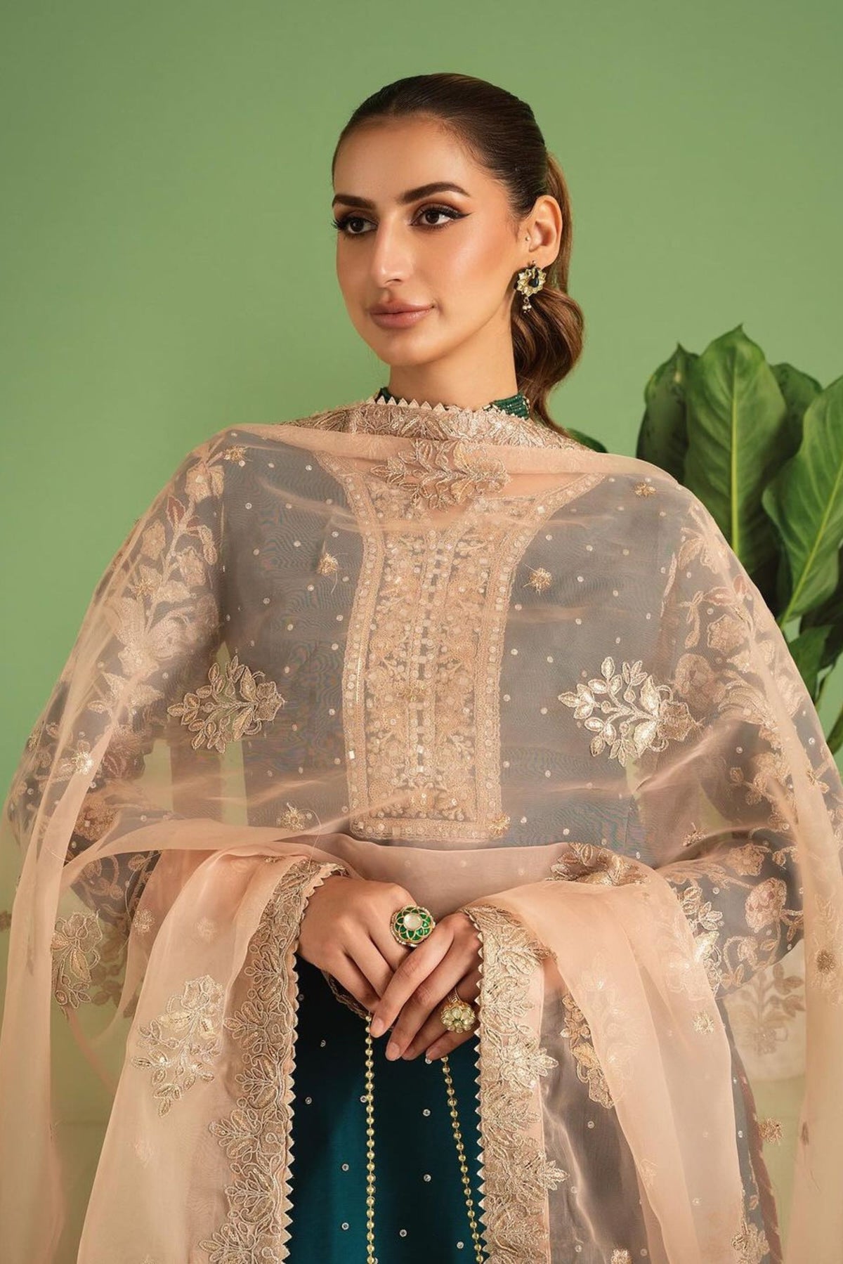 pakistani wedding women outfits