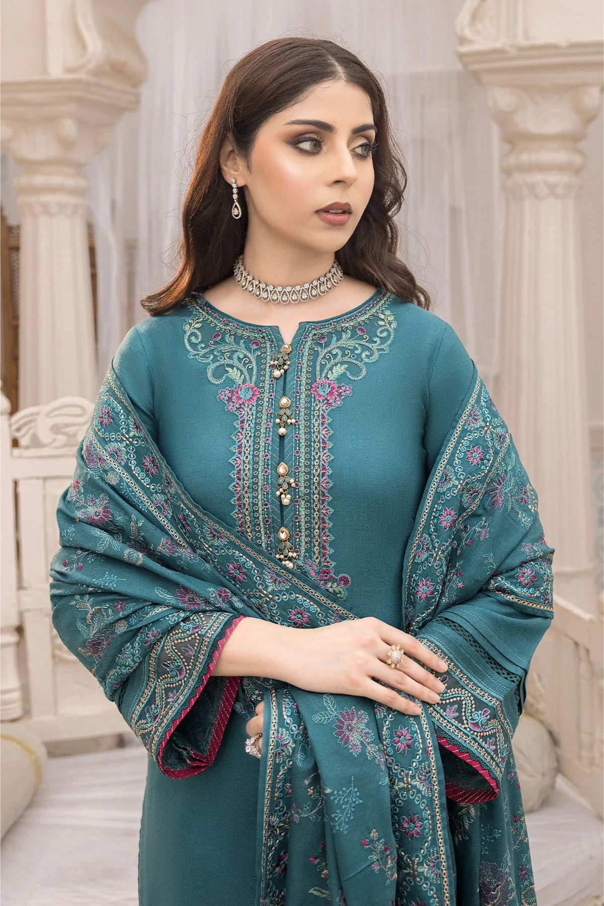 Latest Pakistani Readymade Suits Online