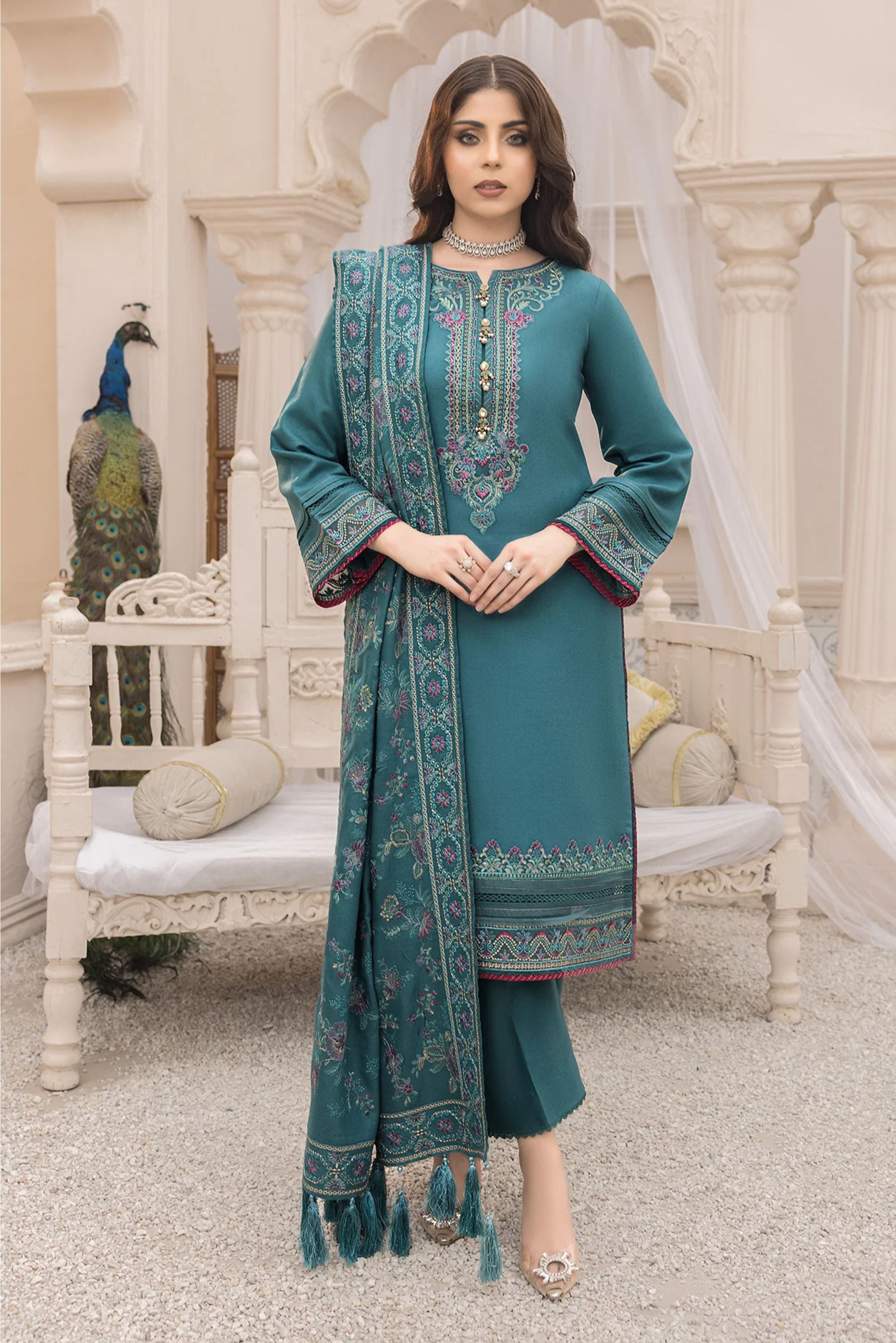 Latest Pakistani Readymade Suits Online